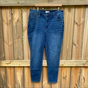 Madewell Curvy Roadtripper Jean size 34 medium blue wash skinny